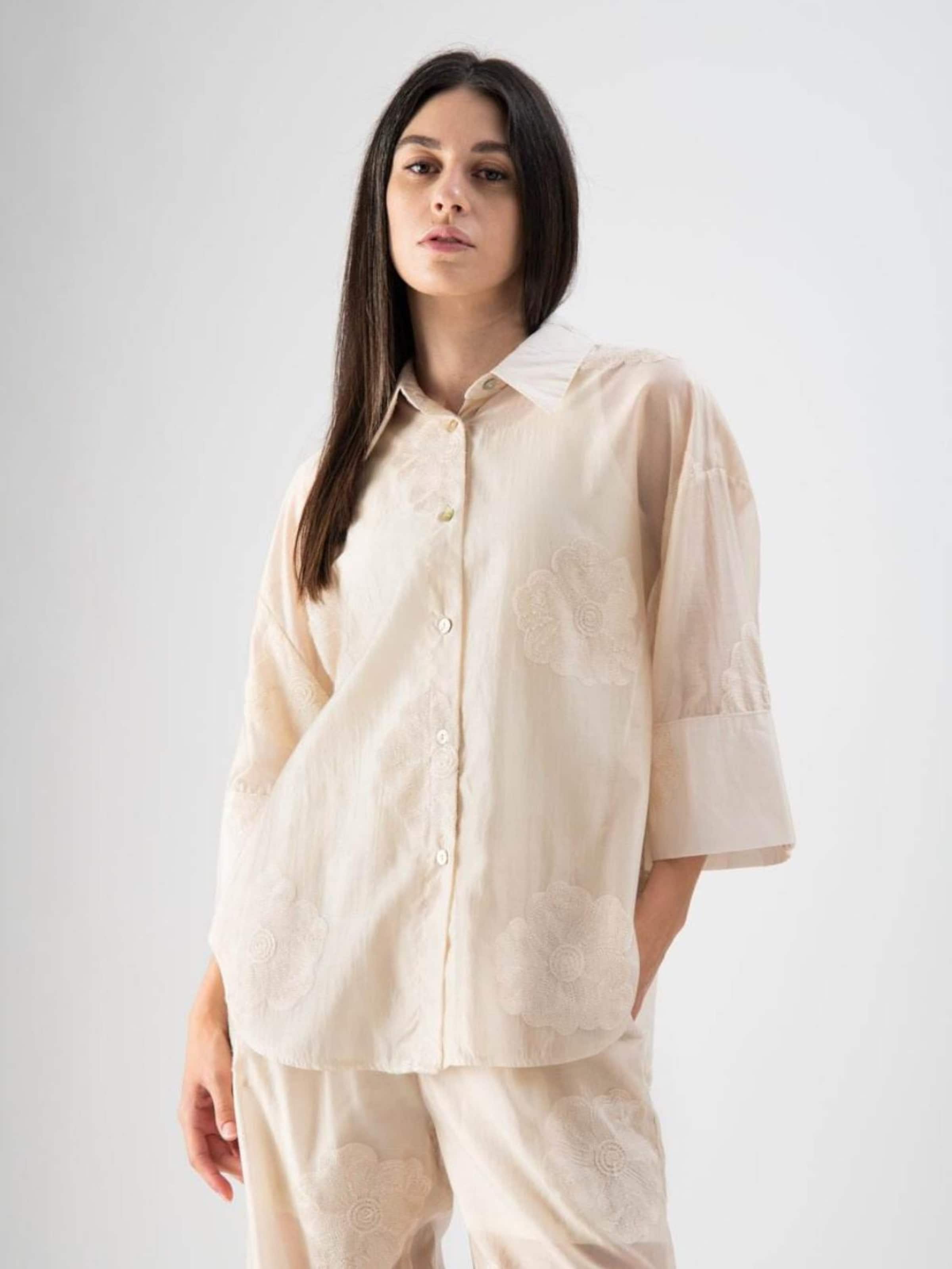 MND Лонгслив 'Orient' в бежевом цвете
MND Лонгслив 'Orient' в бежевом цвете