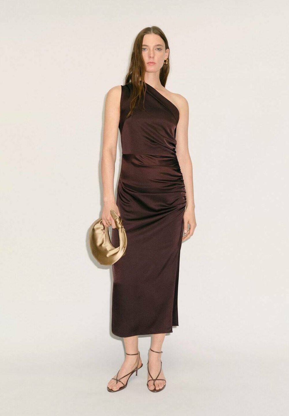Платье-футляр Mango, коричневый
Платье-футляр Mango, коричневый