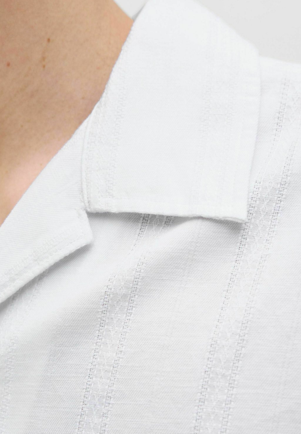 Рубашка RELAXED FIT Jack & Jones, кремовый
Рубашка RELAXED FIT Jack & Jones, кремовый