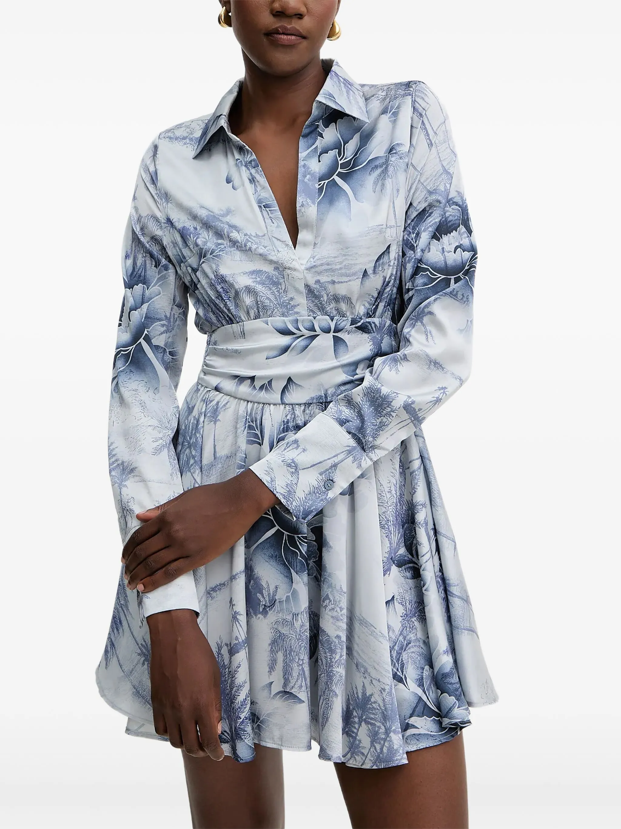 Платье мини с цветочным принтом и сборками Guess Usa, синий
Платье мини с цветочным принтом и сборками Guess Usa, синий