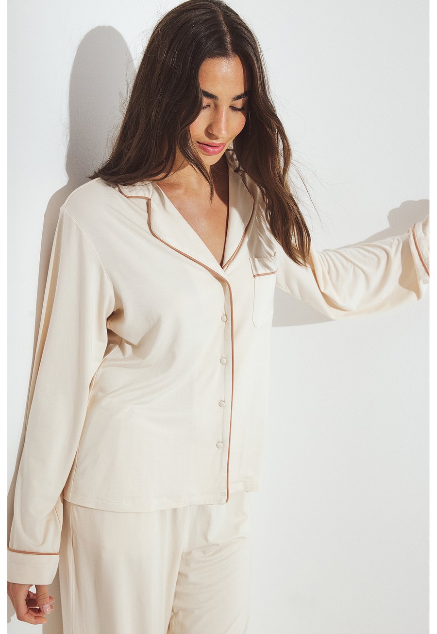 Пижамный топ NA-KD SOFT , Cream/Beige
Пижамный топ NA-KD SOFT , Cream/Beige