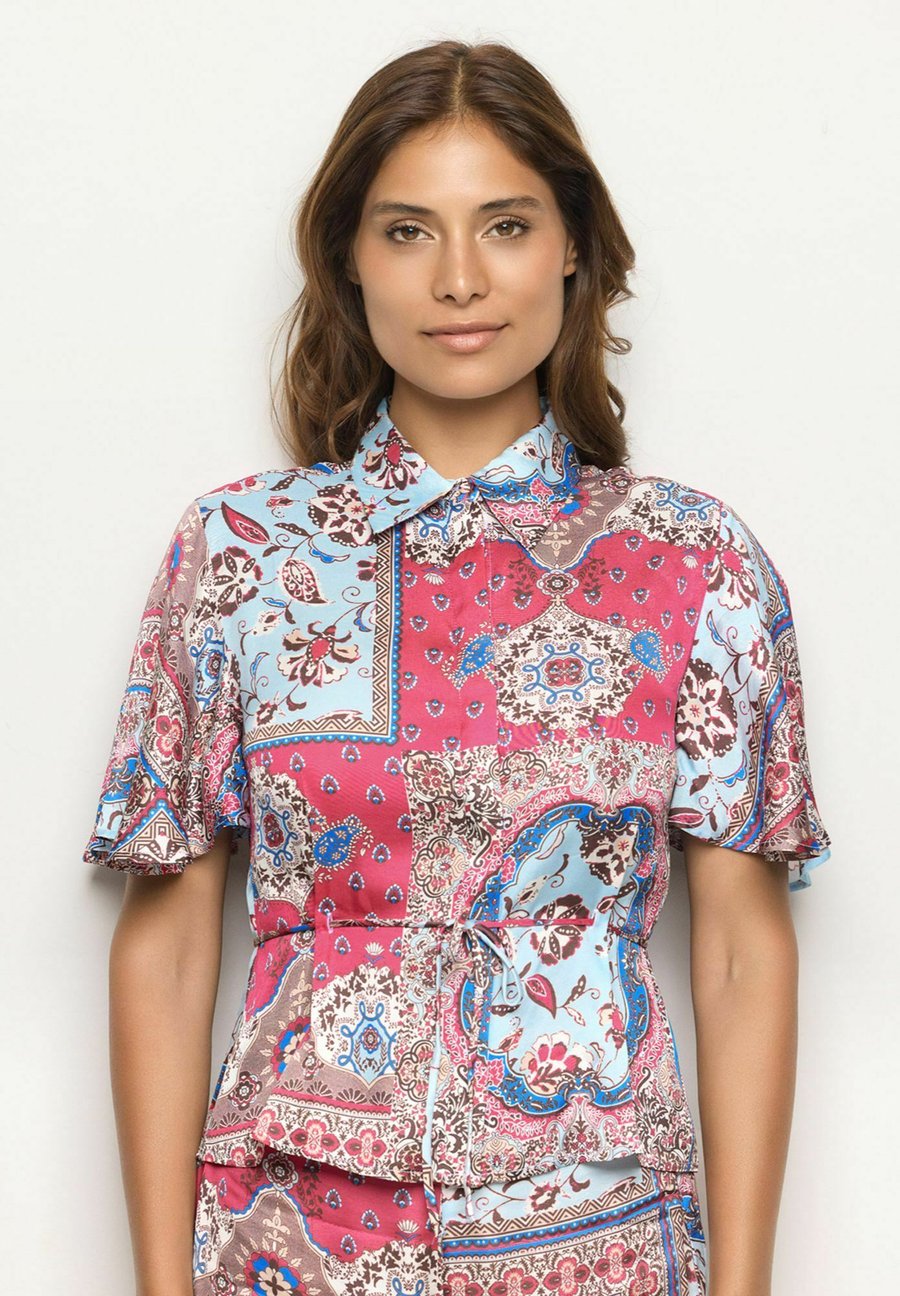 Блуза Yamamay Button-down blouse, Multicolor With Print/Multi-Coloured
Блуза Yamamay Button-down blouse, Multicolor With Print/Multi-Coloured