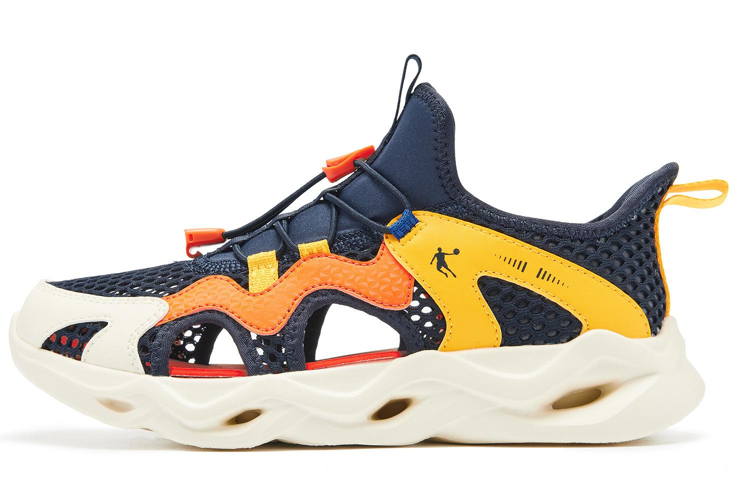 QIAODAN Дышащие легкие амортизирующие низкие детские беговые кроссовки navy blue
QIAODAN Дышащие легкие амортизирующие низкие детские беговые кроссовки navy blue