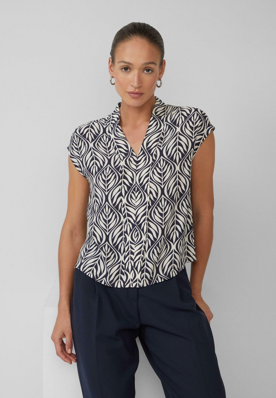 Блуза s.Oliver BLACK LABEL MIT ALL-OVER, Navy/Dark Blue
Блуза s.Oliver BLACK LABEL MIT ALL-OVER, Navy/Dark Blue