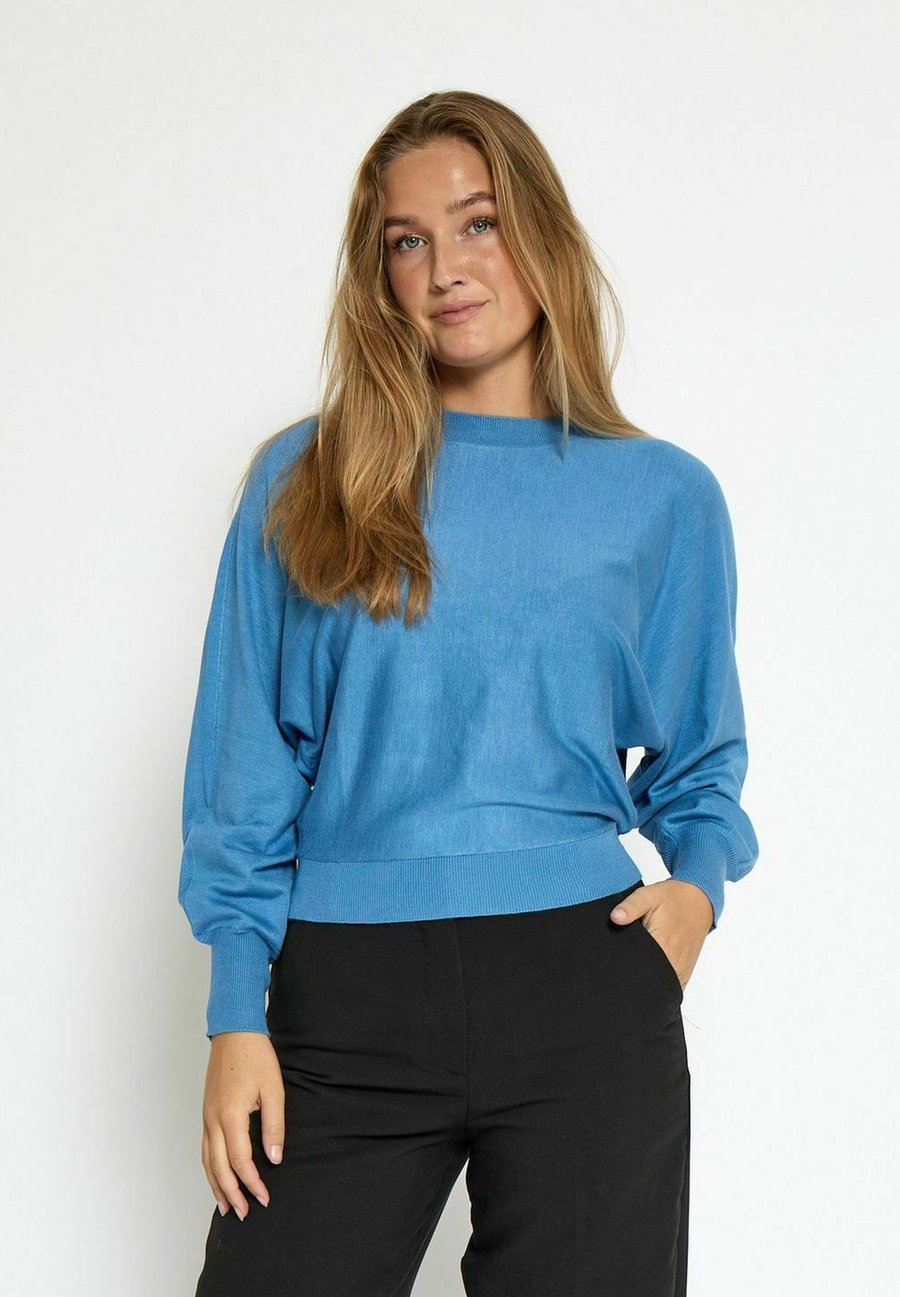 Джемпер Minus PULLOVER, Parisian Blue/Blue
Джемпер Minus PULLOVER, Parisian Blue/Blue