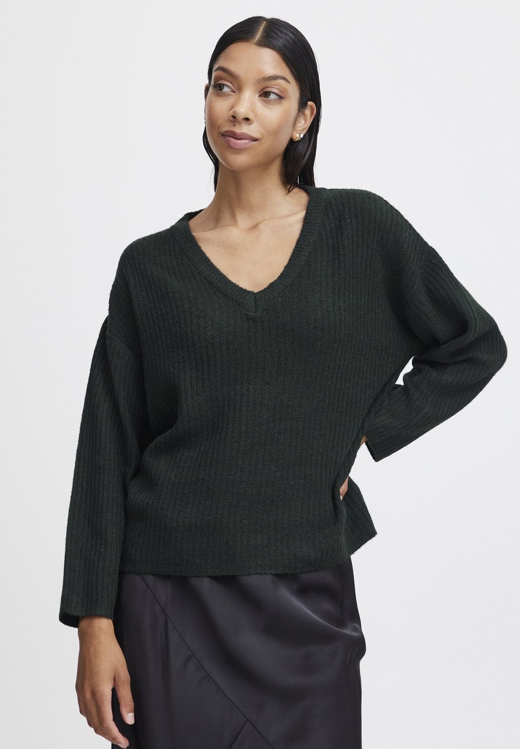 Свитшот b.young BYONEMA VNECK, цвет scarab melange
Свитшот b.young BYONEMA VNECK, цвет scarab melange