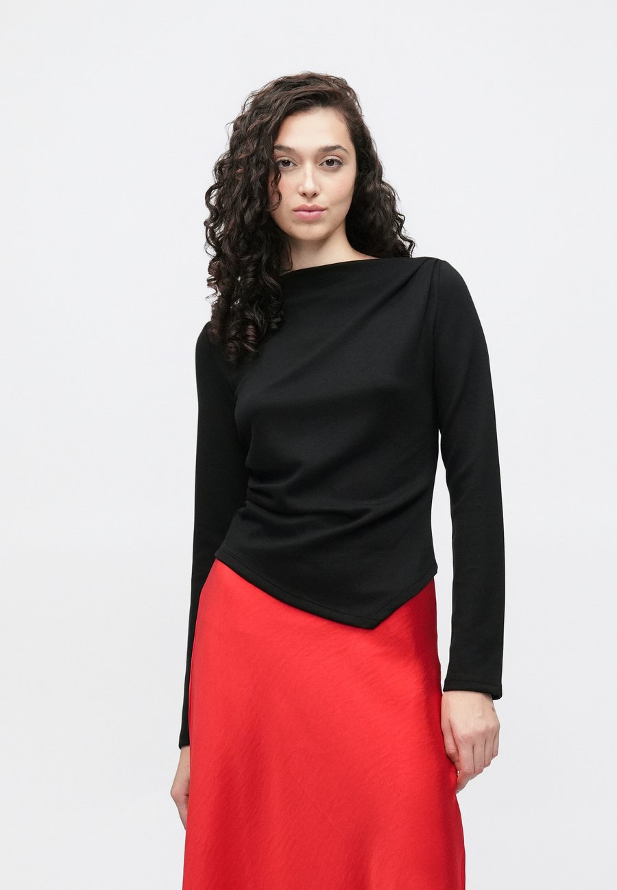 Топ Vero Moda VMMILLE BOATNECK SHORT, Black
Топ Vero Moda VMMILLE BOATNECK SHORT, Black