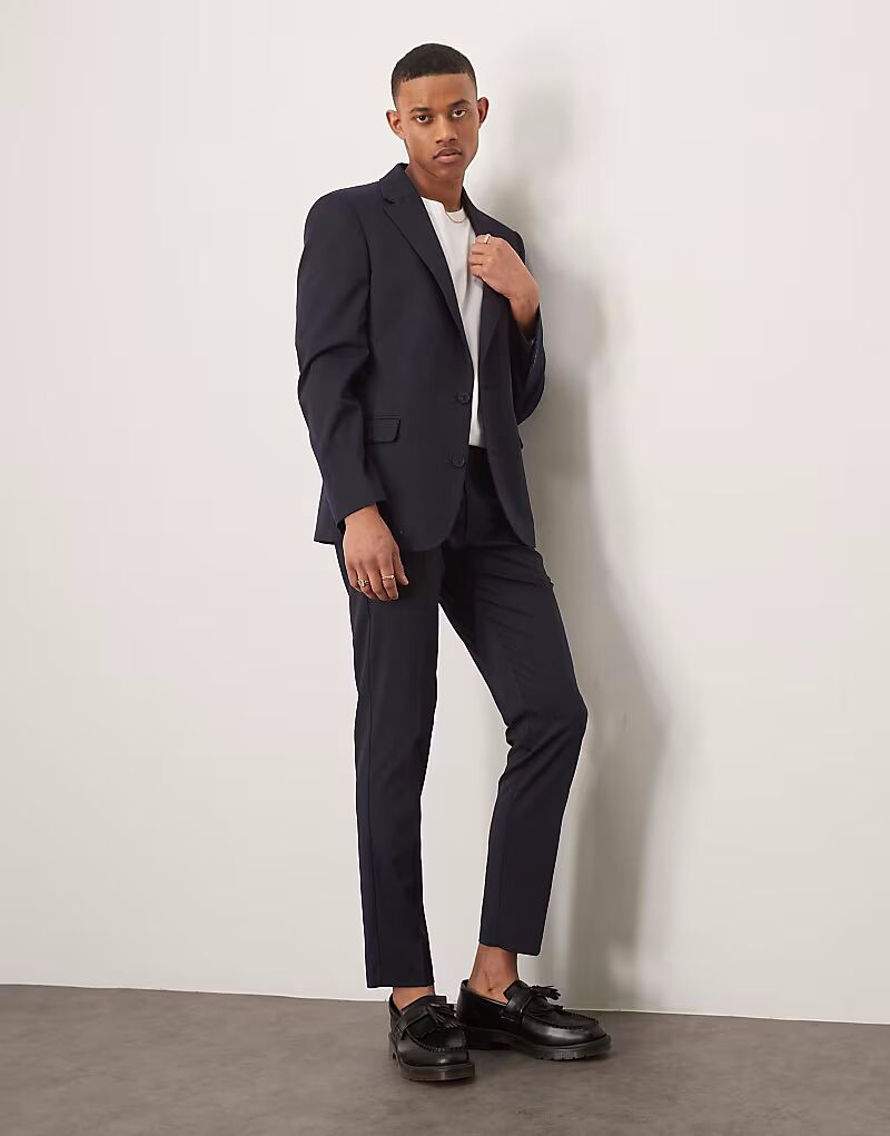 Узкий пиджак темно-синего цвета Asos Design
Узкий пиджак темно-синего цвета Asos Design