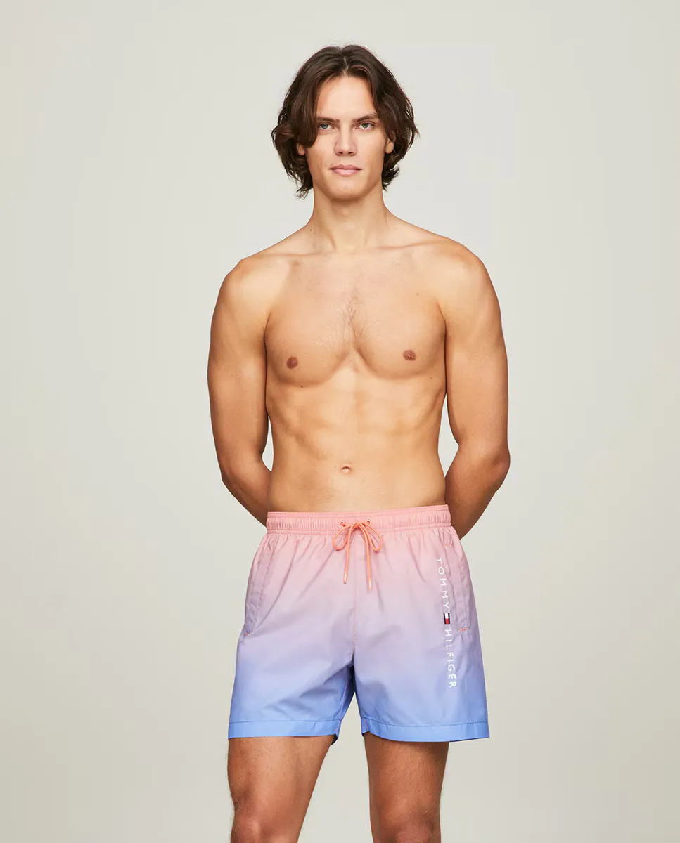 Мужской купальник с двумя боковыми карманами и одним задним карманом Tommy Hilfiger, синий
Мужской купальник с двумя боковыми карманами и одним задним карманом Tommy Hilfiger, синий