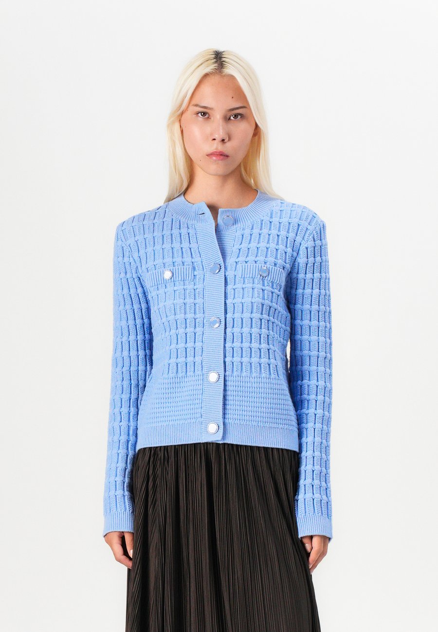 Кардиган Fabienne Chapot CHIN CARDIGAN, French Blue/Blue
Кардиган Fabienne Chapot CHIN CARDIGAN, French Blue/Blue