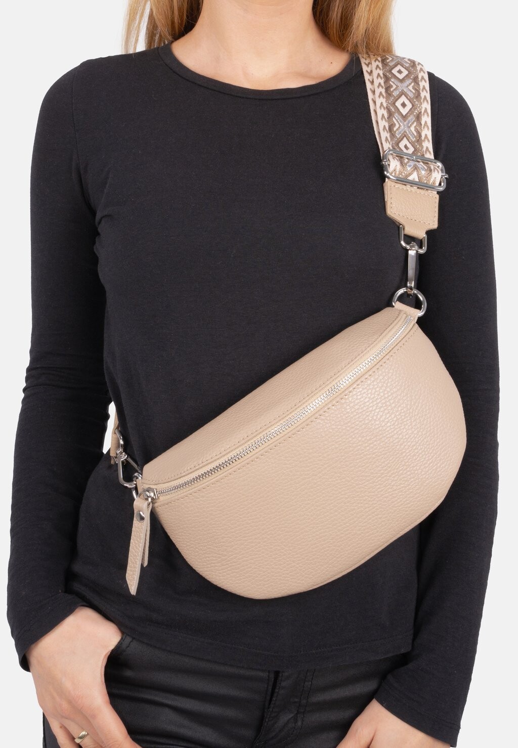 Сумка через плечо HELEN SIZE M Seasons Of April, цвет taupe, Коричневый, Сумка через плечо HELEN SIZE M Seasons Of April, цвет taupe
Сумка через плечо HELEN SIZE M Seasons Of April, цвет taupe, Коричневый, Сумка через плечо HELEN SIZE M Seasons Of April, цвет taupe