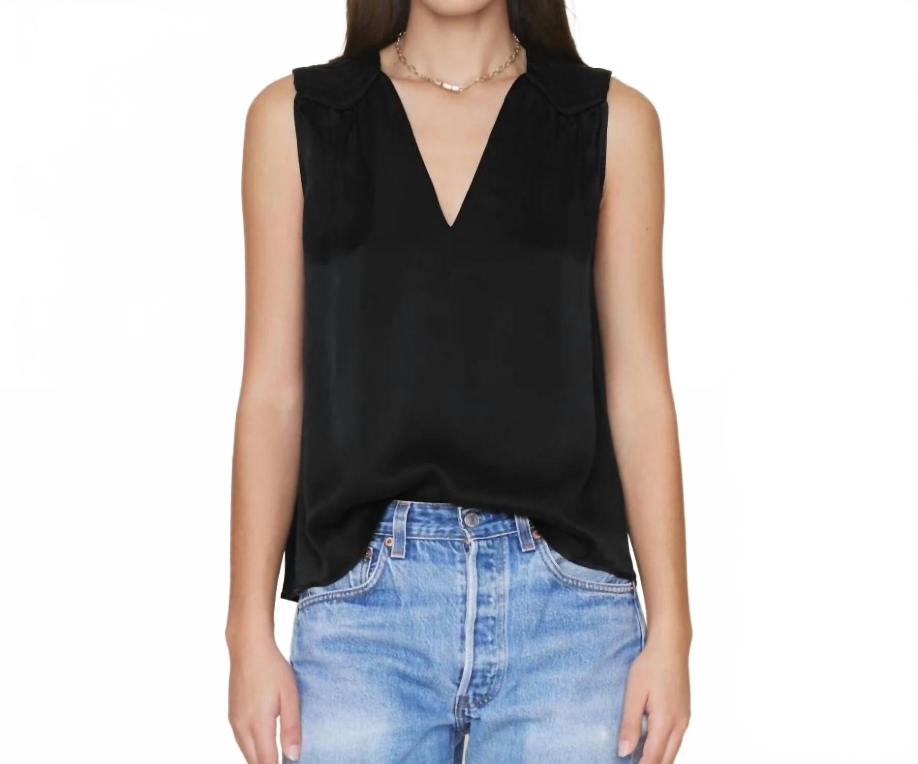 Vivi топ с V-образным вырезом в черном цвете XIRENA
Vivi топ с V-образным вырезом в черном цвете XIRENA