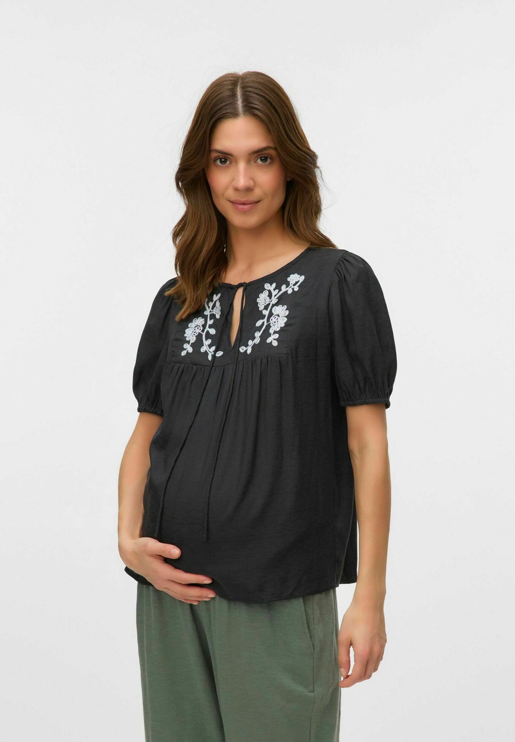 Блуза NORMAL GESCHNITTEN RUNDHALS ELASTISCHE BÜNDCHEN BALLONÄRMEL MAMALICIOUS, черный
Блуза NORMAL GESCHNITTEN RUNDHALS ELASTISCHE BÜNDCHEN BALLONÄRMEL MAMALICIOUS, черный