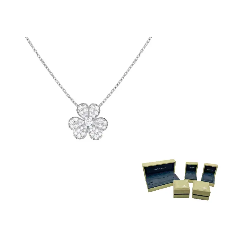 Van Cleef & Arpels Ожерелье из белого золота 585 пробы с бриллиантами Frivole
Van Cleef & Arpels Ожерелье из белого золота 585 пробы с бриллиантами Frivole