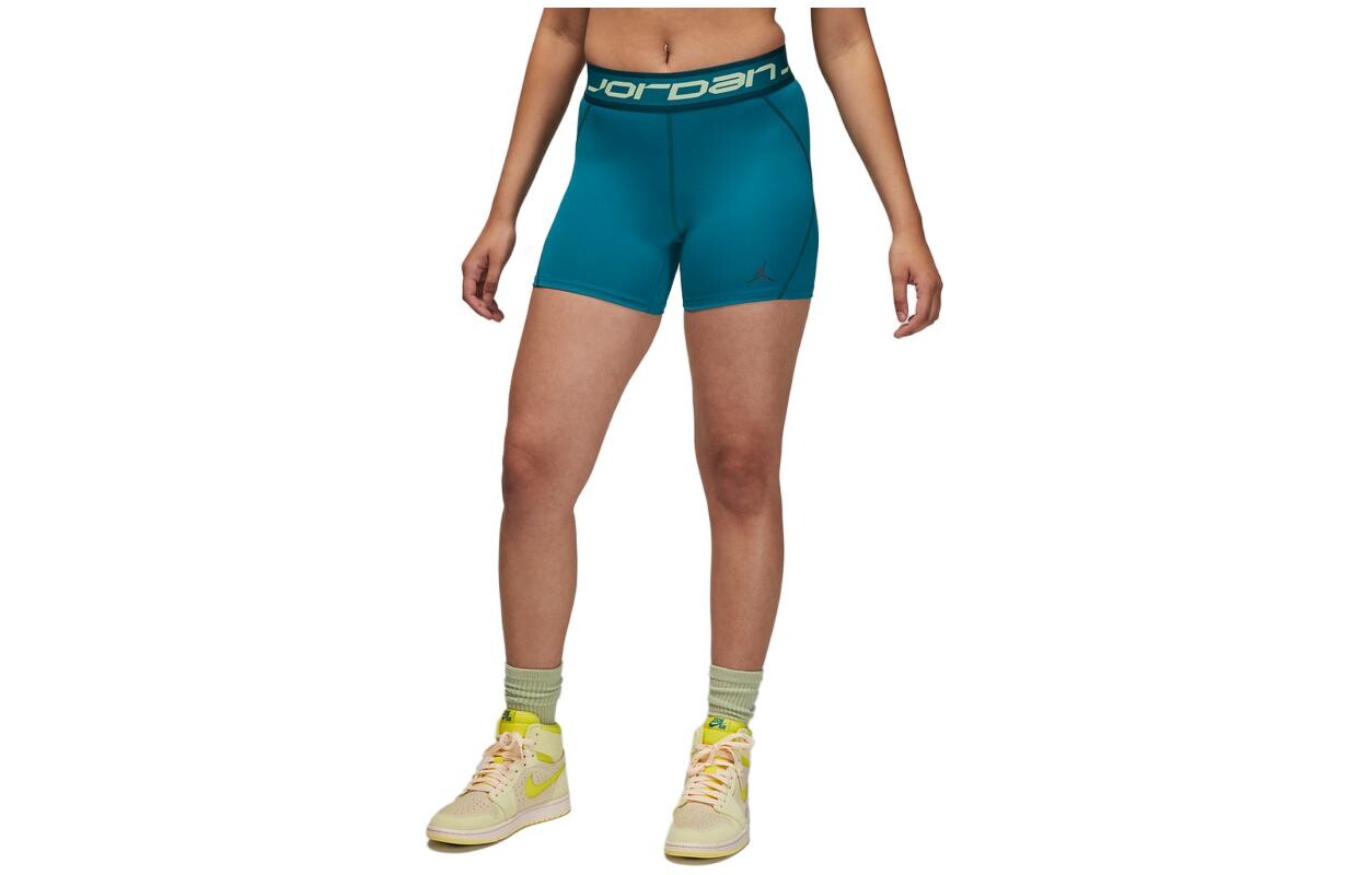 Спортивные повседневные шорты женские светло-зеленые Jordan
Спортивные повседневные шорты женские светло-зеленые Jordan