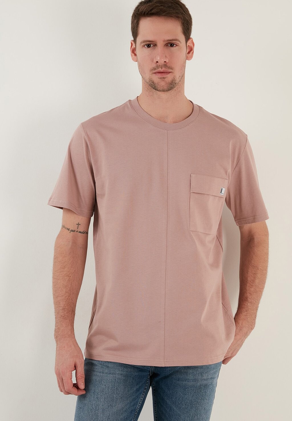 Базовая футболка REGULAR FIT Buratti, светло-розовый
Базовая футболка REGULAR FIT Buratti, светло-розовый