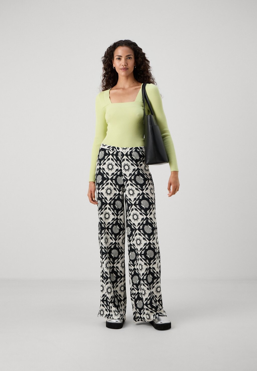 Брюки ONLHILLARY WIDE PANTS ONLY Tall, кремовый
Брюки ONLHILLARY WIDE PANTS ONLY Tall, кремовый