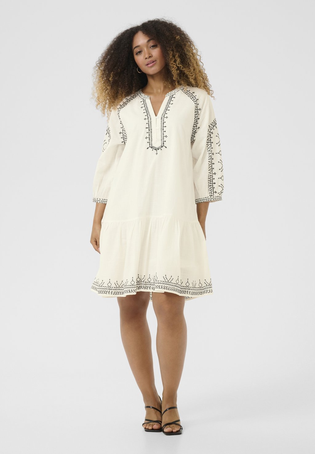 Повседневное платье CRSARA Cream, белый
Повседневное платье CRSARA Cream, белый