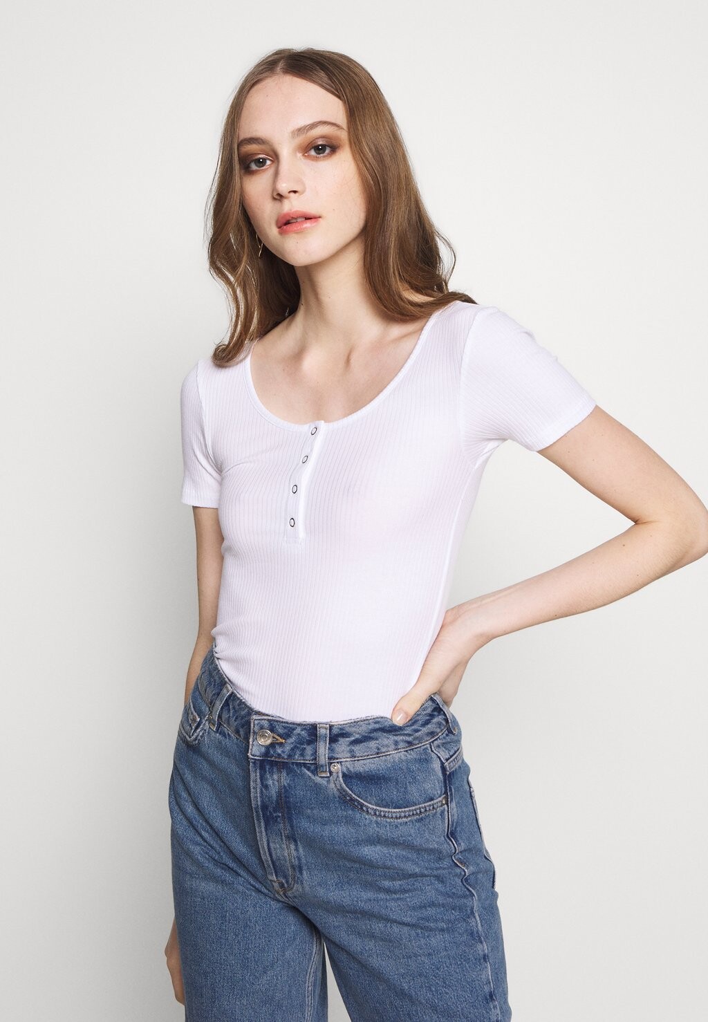 Футболка с принтом Pieces, белый
Футболка с принтом Pieces, белый