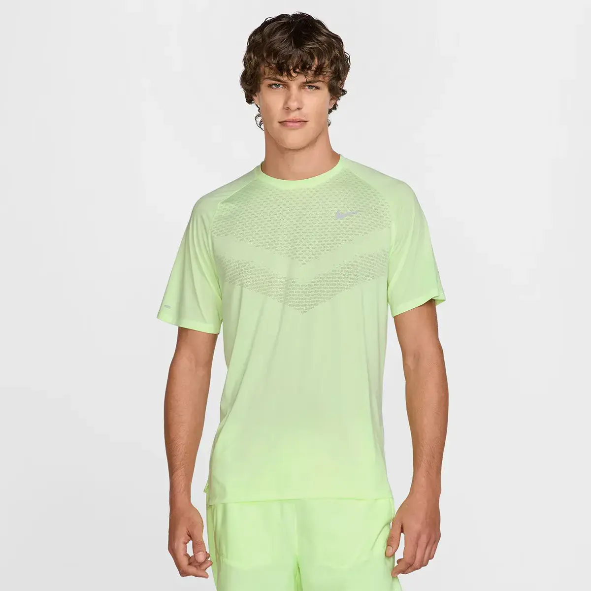 Мужская футболка Nike Stride, желтый
Мужская футболка Nike Stride, желтый