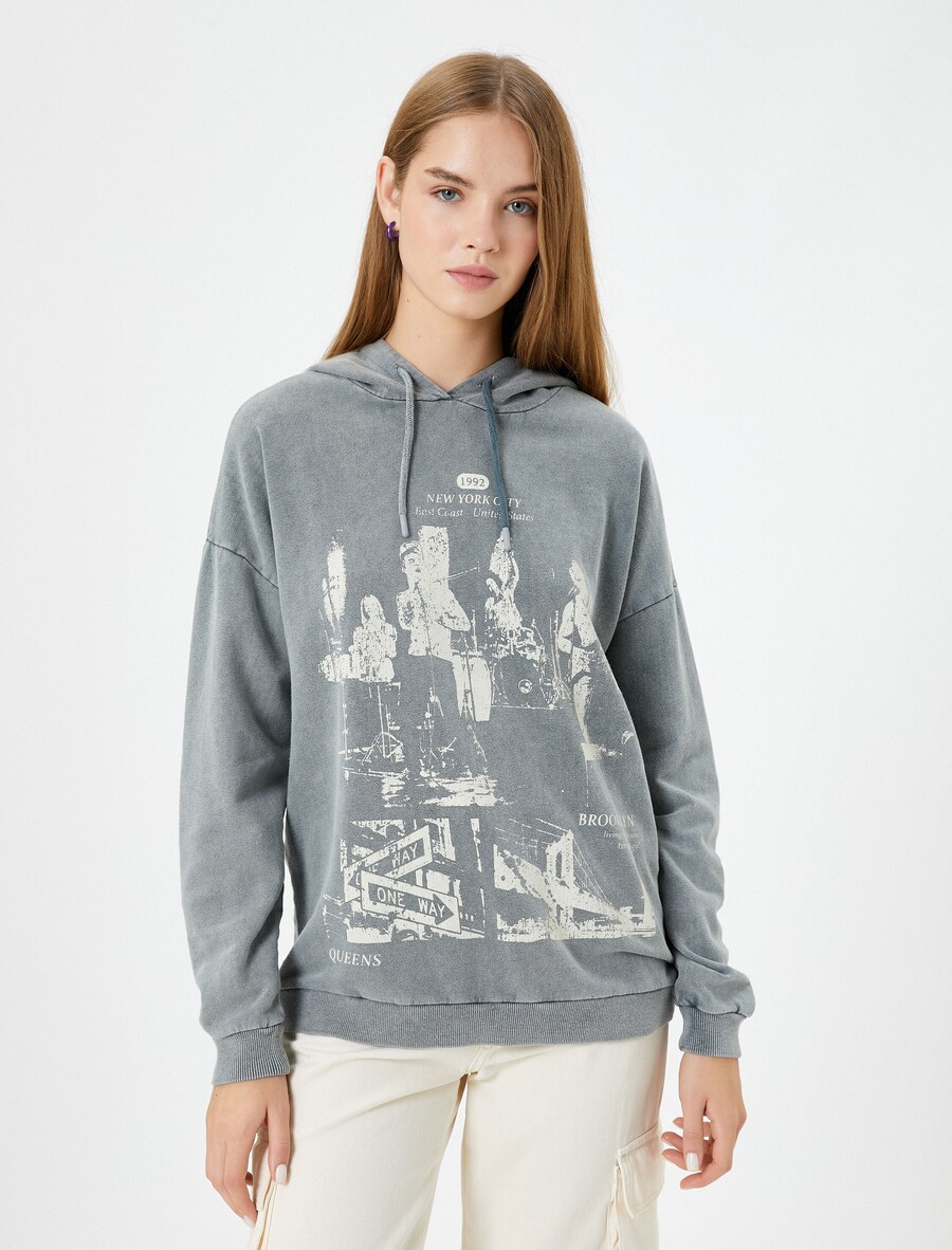 Толстовка Koton, цвет Silver grey/Smoke grey
Толстовка Koton, цвет Silver grey/Smoke grey