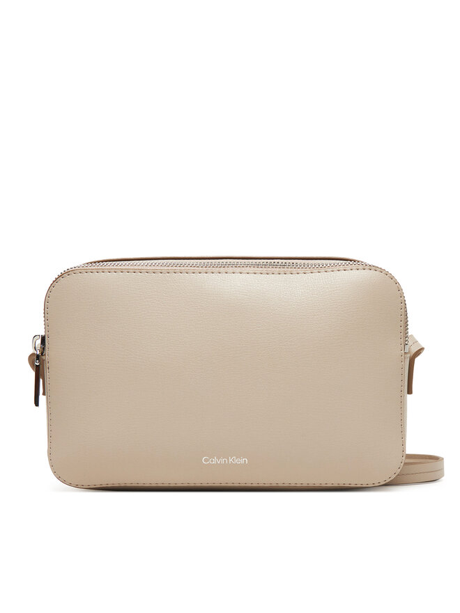 Сумка через плечо Calvin Klein Foil Logo Elongated Camera Bag LV04F3276G Beige
Сумка через плечо Calvin Klein Foil Logo Elongated Camera Bag LV04F3276G Beige