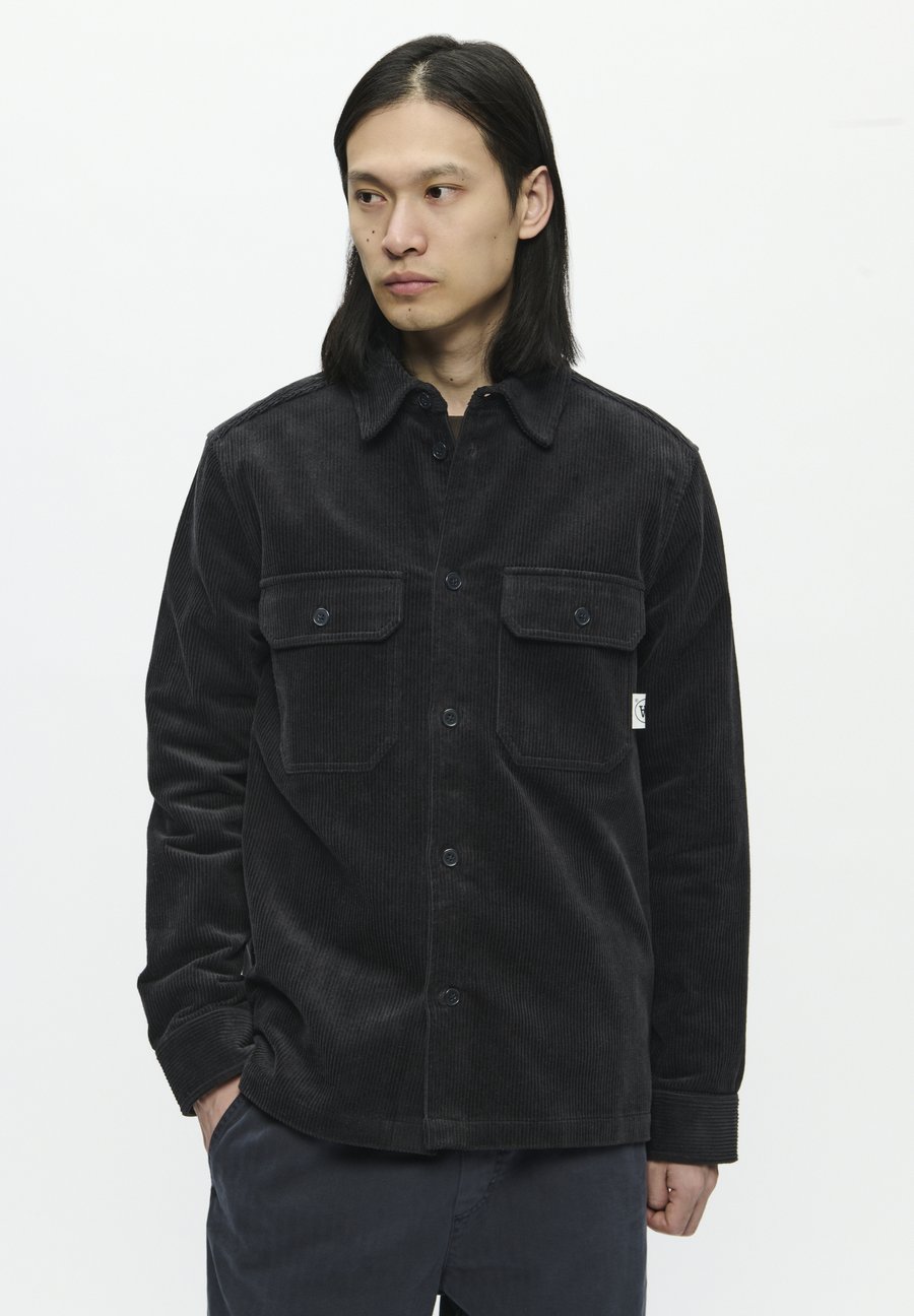 Куртка DOUBLE A BY W.W. CLAY , Black Sand/Black
Куртка DOUBLE A BY W.W. CLAY , Black Sand/Black