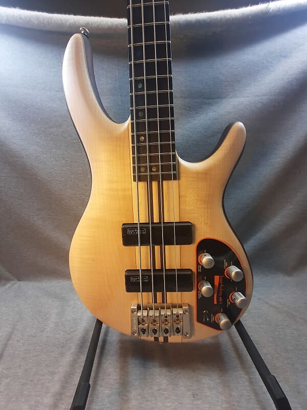 Басс гитара Cort A4 Plus FMMH OPN Artisan Series Figured Maple/Mahogany 4-String Bass Open Pore Natural
Басс гитара Cort A4 Plus FMMH OPN Artisan Series Figured Maple/Mahogany 4-String Bass Open Pore Natural