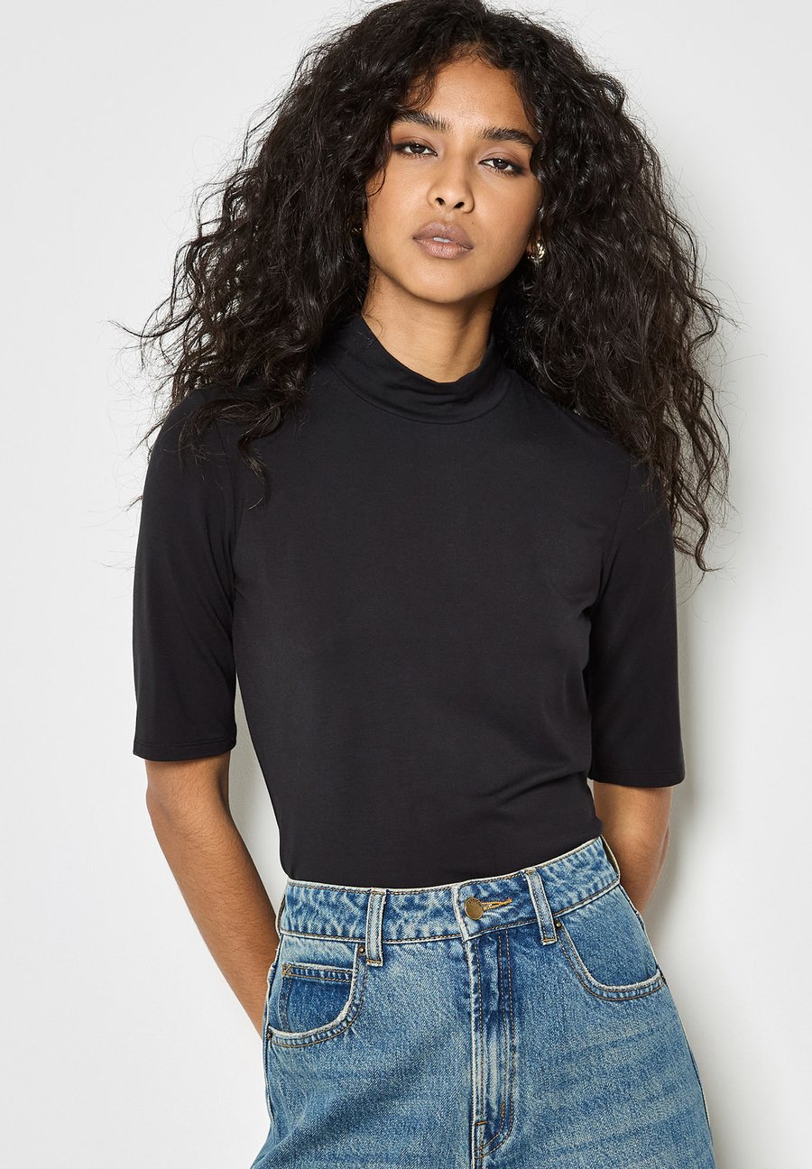 Футболка Apricot MOCK NECK, Black
Футболка Apricot MOCK NECK, Black