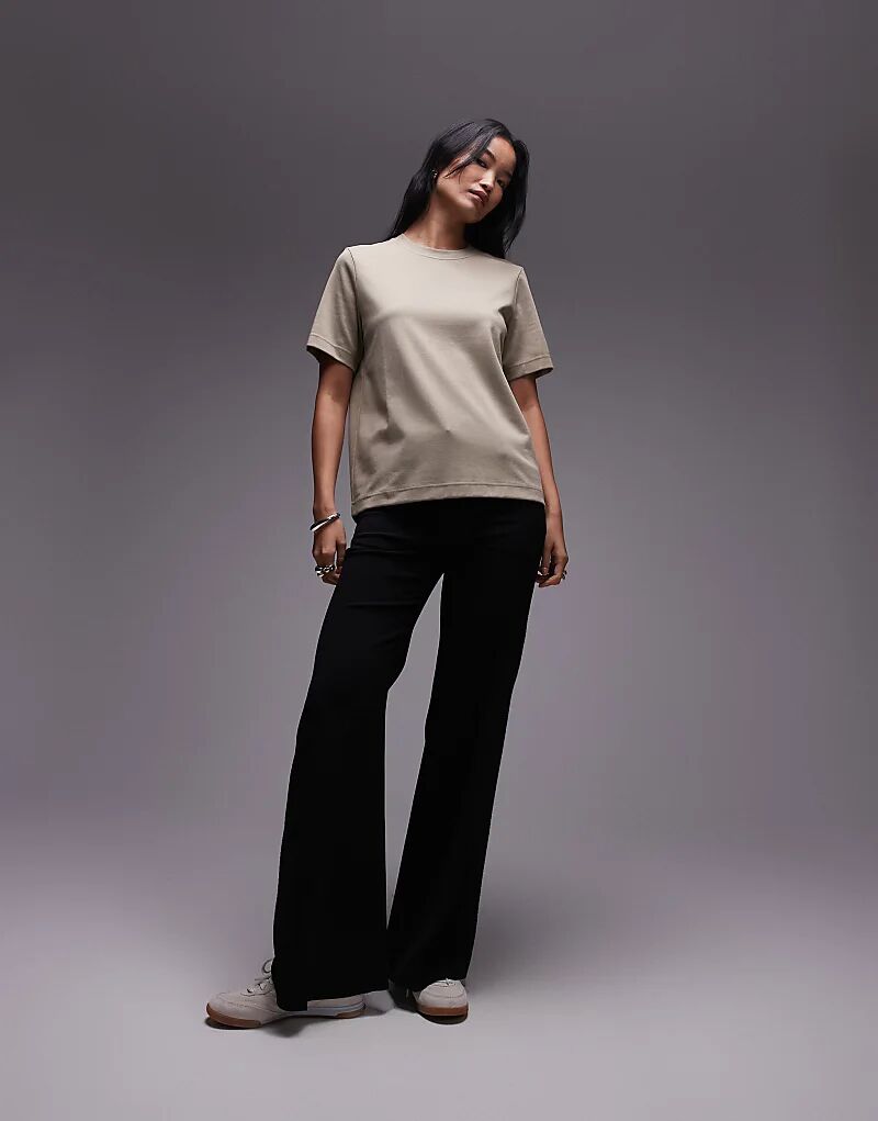 Футболка свободного кроя ARKET из тяжелого джерси бежевого цвета хаки
Футболка свободного кроя ARKET из тяжелого джерси бежевого цвета хаки