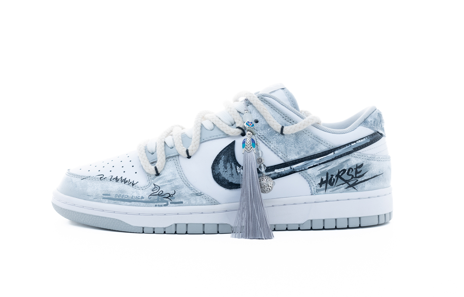 Nike Dunk Phantom Pegasus Abrasion Resistant Low top Skateboard Shoes мужские серо-белые
Nike Dunk Phantom Pegasus Abrasion Resistant Low top Skateboard Shoes мужские серо-белые