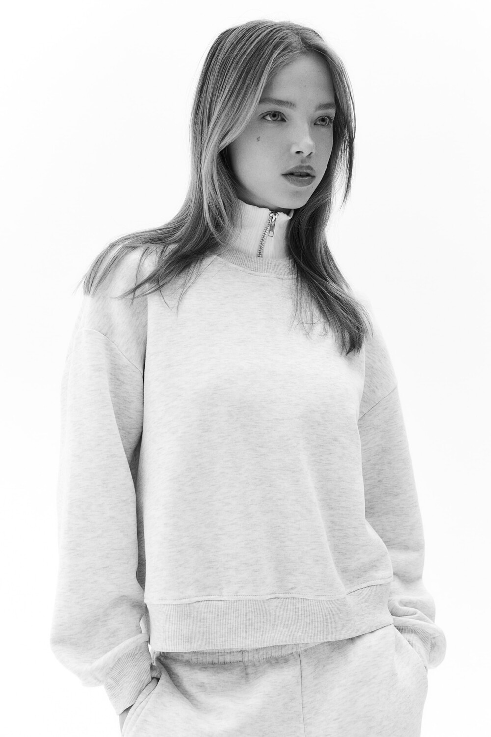 Комплект из двух толстовок H&M, серый
Комплект из двух толстовок H&M, серый