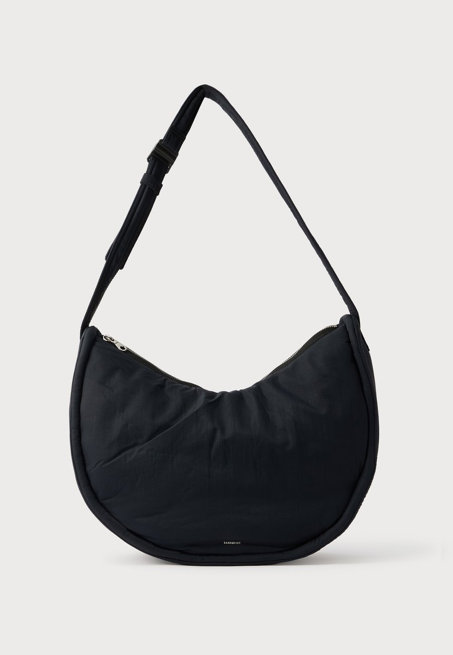 Сумка Sandqvist CURVE HALFMOON BAG UNISEX, Black
Сумка Sandqvist CURVE HALFMOON BAG UNISEX, Black