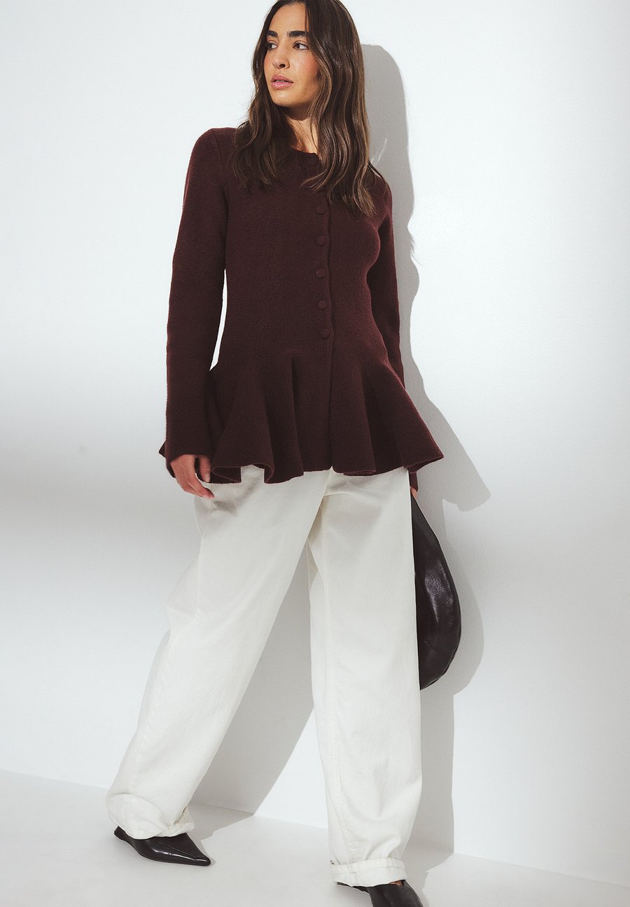 Кардиган NA-KD PEPLUM, Red
Кардиган NA-KD PEPLUM, Red