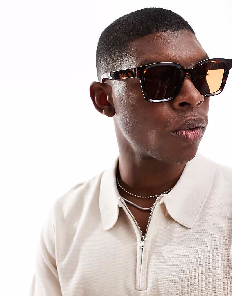 Солнцезащитные очки Jack & Jones прямоугольной формы в черепаховом цвете
Солнцезащитные очки Jack & Jones прямоугольной формы в черепаховом цвете