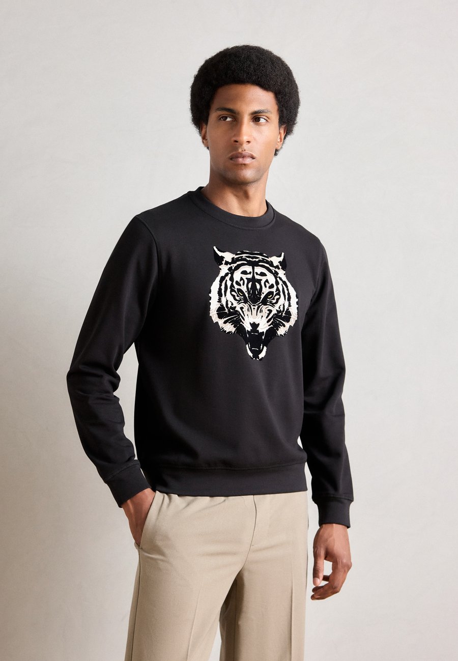 Толстовка Antony Morato WITH MATT AND FLOCK PRINT, Black
Толстовка Antony Morato WITH MATT AND FLOCK PRINT, Black