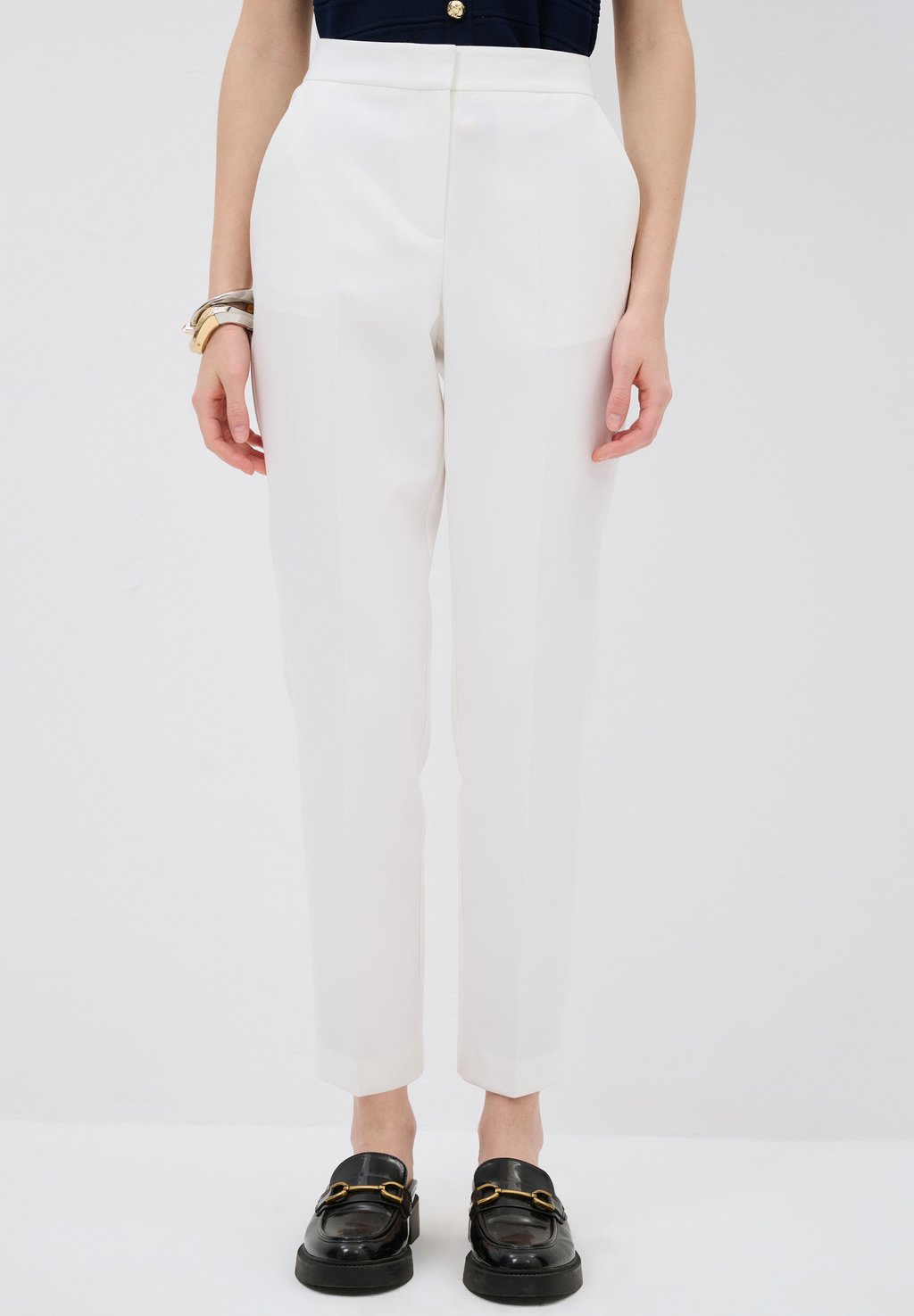 Брюки adL, белый
Брюки adL, белый