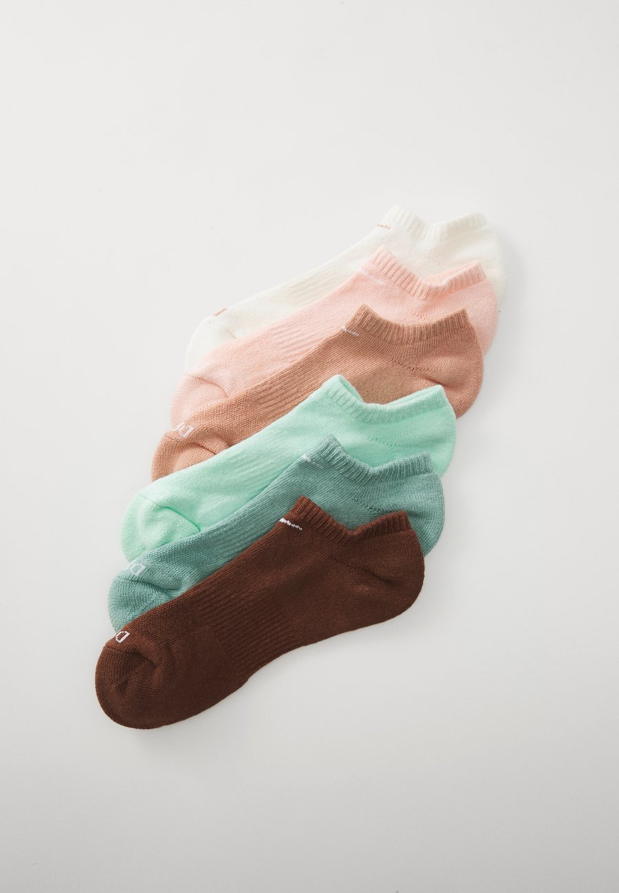 Носки Nike Performance EVERYDAY PLUS CUSH UNISEX 6 PACK , Multi-Coloured/Rose Gold-Coloured
Носки Nike Performance EVERYDAY PLUS CUSH UNISEX 6 PACK , Multi-Coloured/Rose Gold-Coloured