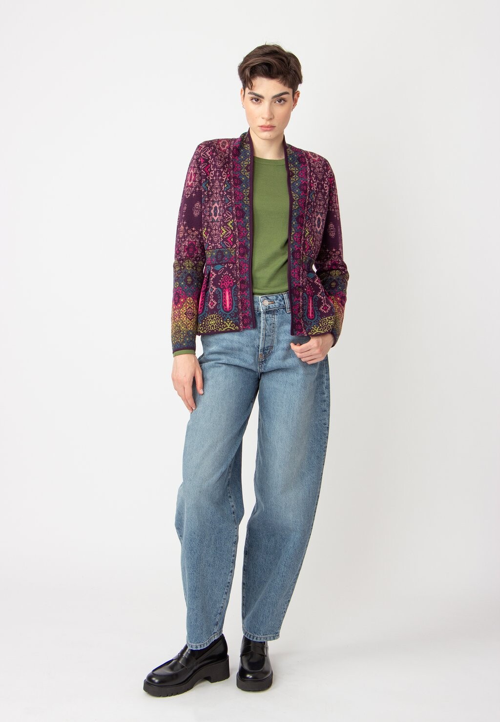 Летняя куртка JACQUARD, ORNEMENT Ivko, фиолетовый
Летняя куртка JACQUARD, ORNEMENT Ivko, фиолетовый