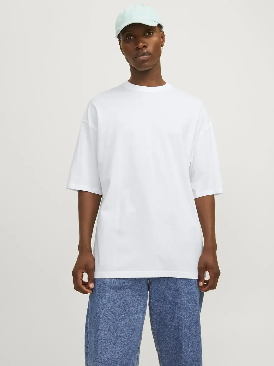 Рубашка с круглым вырезом Jack & Jones "JJECHARGE TEE O-NECK NOOS", белый
Рубашка с круглым вырезом Jack & Jones "JJECHARGE TEE O-NECK NOOS", белый