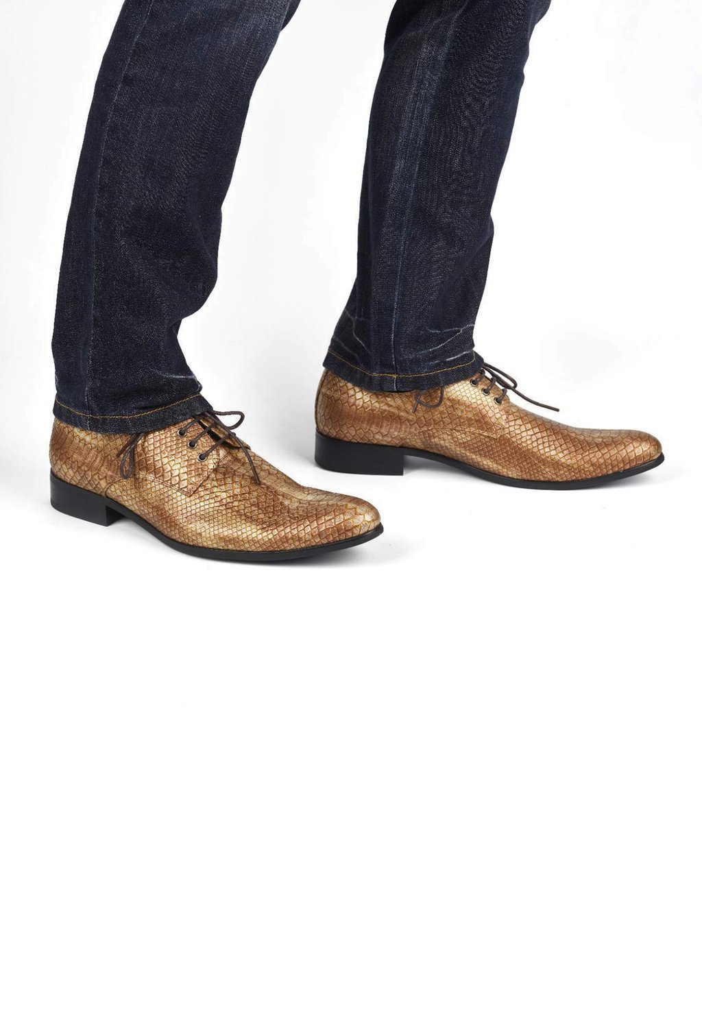 Ботинки на шнуровке VIPER Lureaux, золотой
Ботинки на шнуровке VIPER Lureaux, золотой