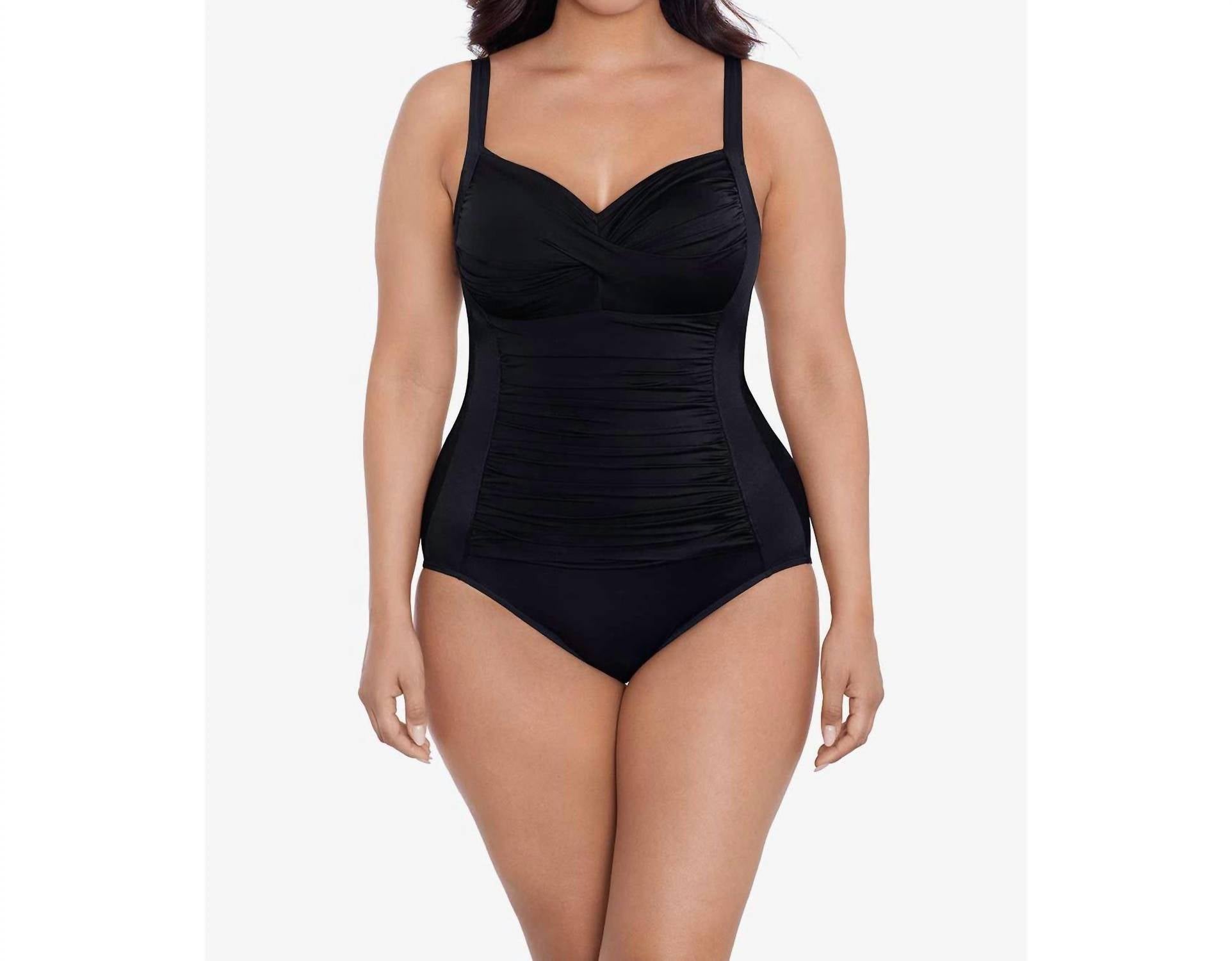 Averi One Piece в черном цвете Trimshaper
Averi One Piece в черном цвете Trimshaper