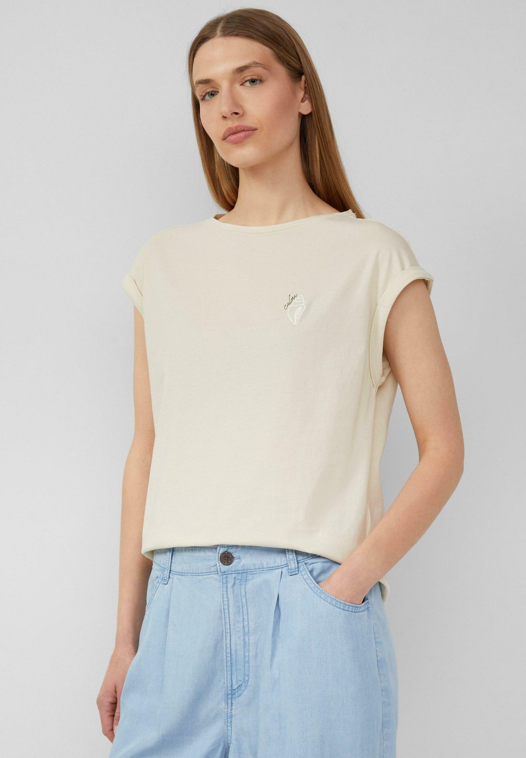 Футболка с принтом MIT UND ÜBERSCHNITTENEN SCHULTERN s.Oliver, кремовый
Футболка с принтом MIT UND ÜBERSCHNITTENEN SCHULTERN s.Oliver, кремовый