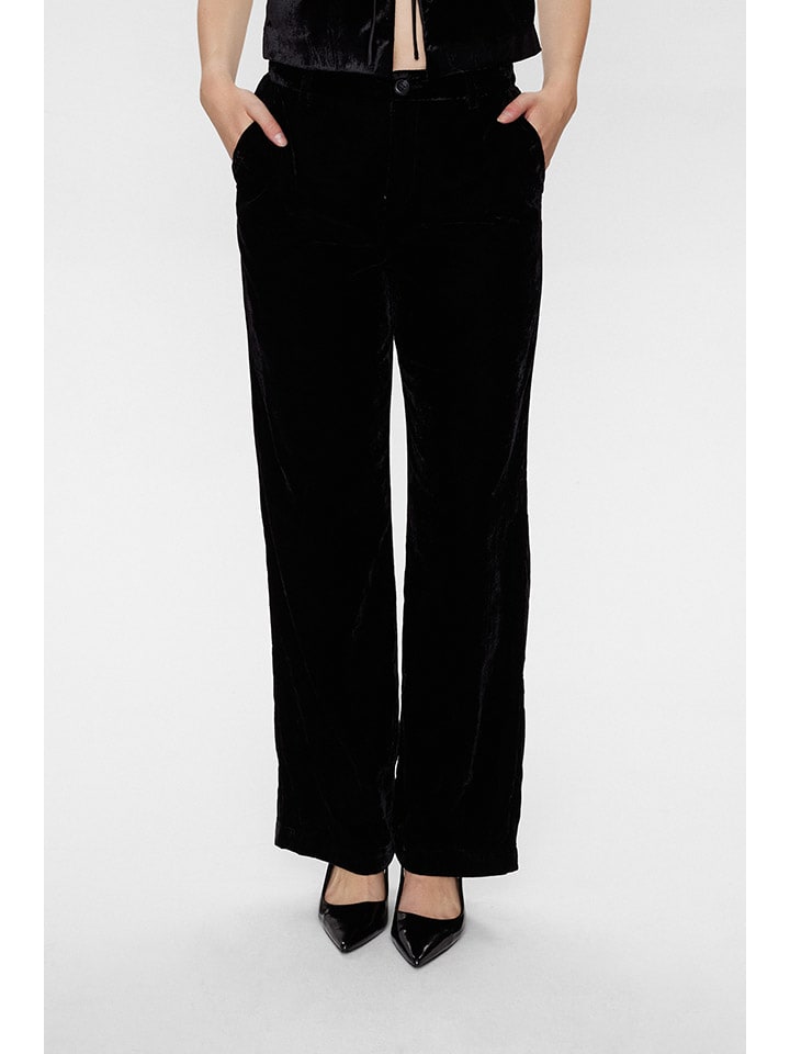 NÜMPH Черные брюки
NÜMPH Черные брюки