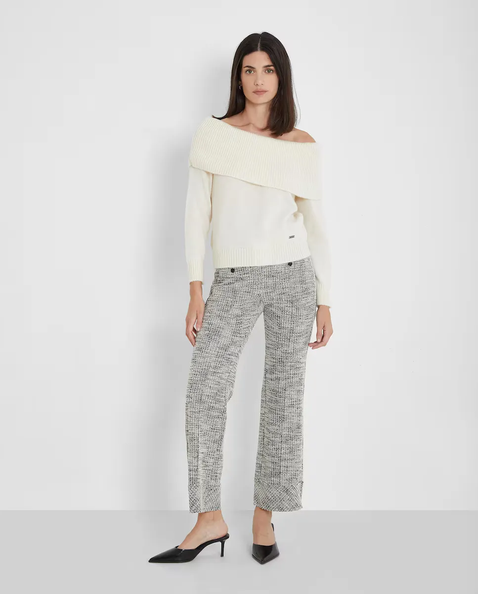 Женский свитер с длинными рукавами и воротником-стойкой Trucco, белый
Женский свитер с длинными рукавами и воротником-стойкой Trucco, белый