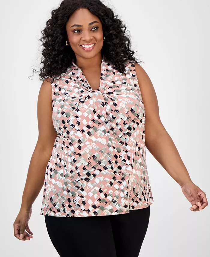 Топ-футляр больших размеров с принтом и закручивающимся передом Kasper, розовый
Топ-футляр больших размеров с принтом и закручивающимся передом Kasper, розовый