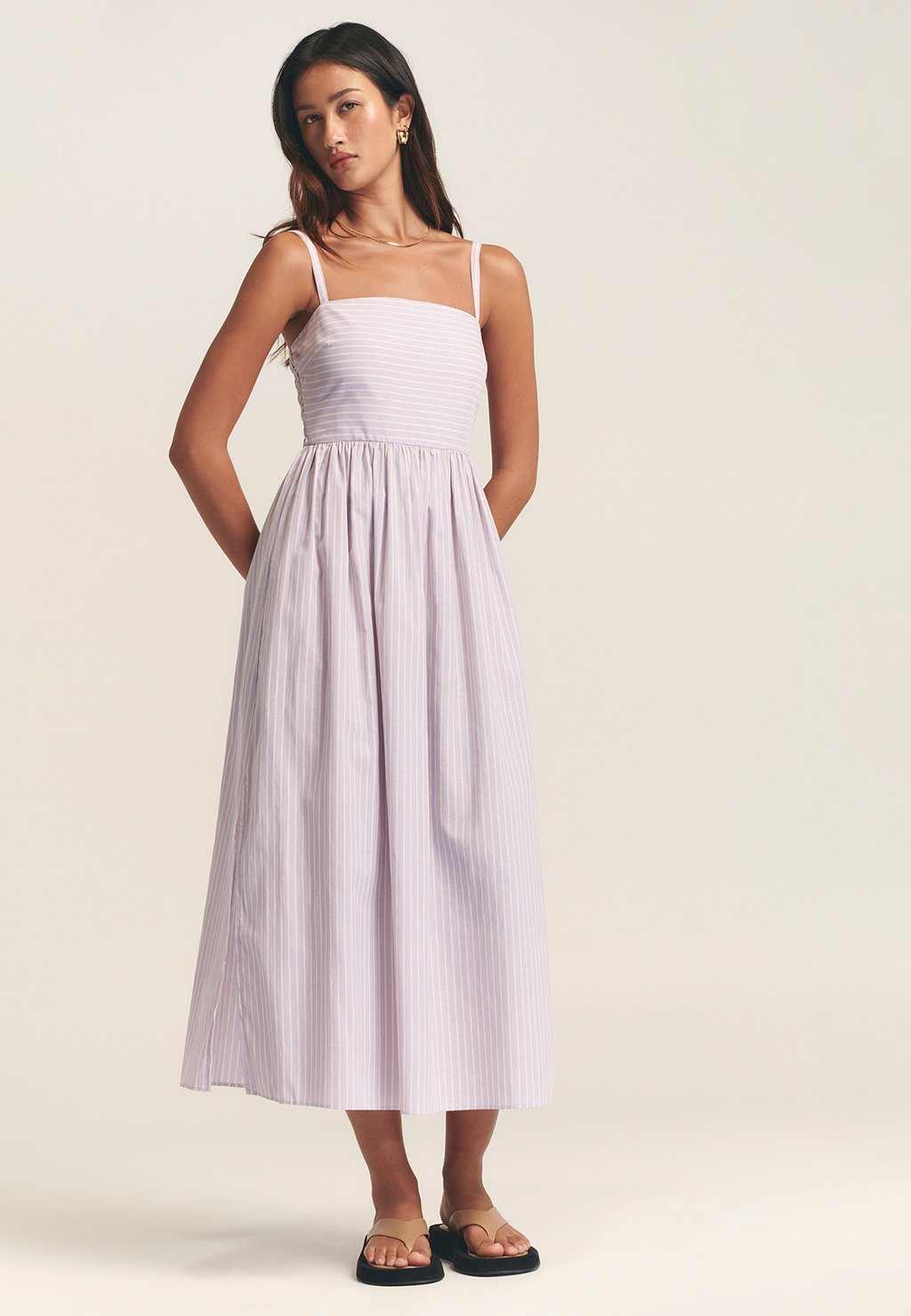 Повседневное платье ST MRLO, сиреневый
Повседневное платье ST MRLO, сиреневый