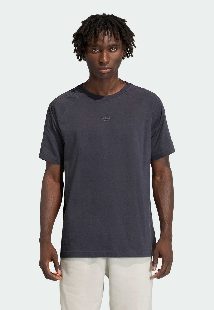 Футболка Adidas Originals TEE, Aurora Onix/Dark Grey, Серый, Футболка Adidas Originals TEE, Aurora Onix/Dark Grey
Футболка Adidas Originals TEE, Aurora Onix/Dark Grey, Серый, Футболка Adidas Originals TEE, Aurora Onix/Dark Grey