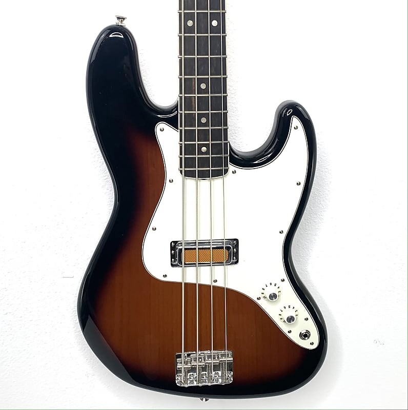 Басс гитара Fender Gold Foil Jazz Bass - 2-Color Sunburst
Басс гитара Fender Gold Foil Jazz Bass - 2-Color Sunburst