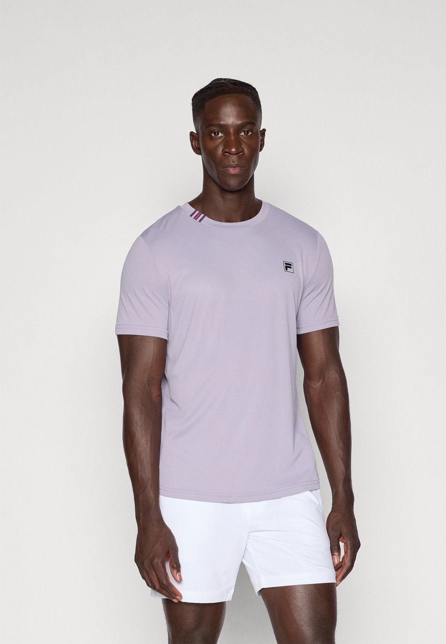 Футболка Fila MATEO, Lavender Grey/Mauve, Серый, Футболка Fila MATEO, Lavender Grey/Mauve
Футболка Fila MATEO, Lavender Grey/Mauve, Серый, Футболка Fila MATEO, Lavender Grey/Mauve